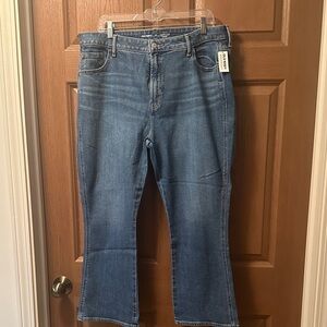 Old Navy High-Rise Cropped Flare Jeans in Denim Blue